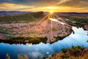 峨眉山A:独立董事提名人声明与承诺-毛杰