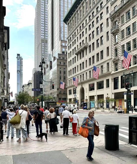 黄金价格上攻5000美元指日可待？