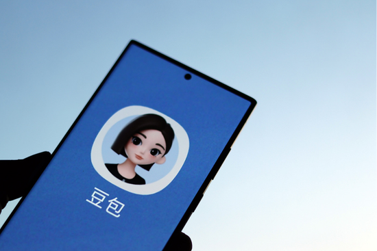 中兴通讯相关人士首度回应与字节合作豆包手机细节