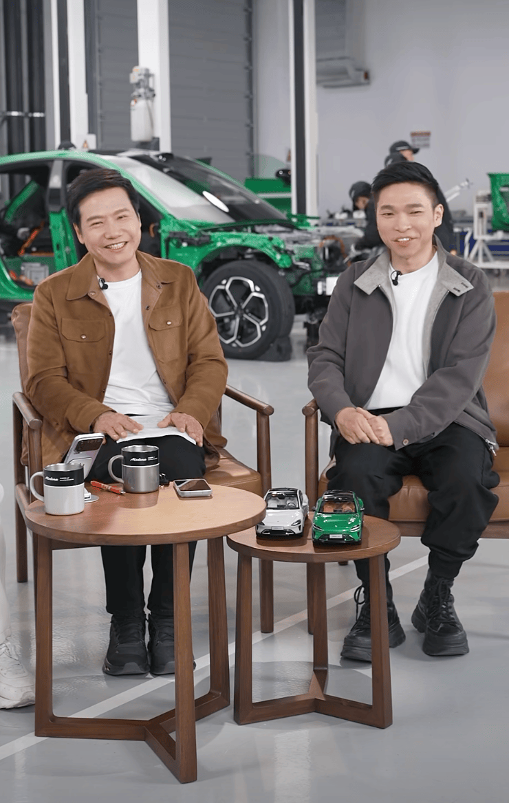 新年首播拆解YU7，正面回应“绿化带战神”争议！雷军：舆情让我们有点懵